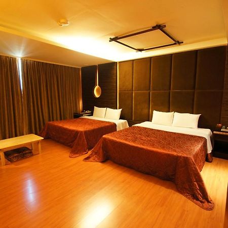 Beverly Garden Motel Цзяи Экстерьер фото